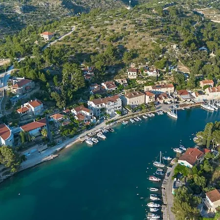 Miravala Zlata Luka Apartman Bobovišća
